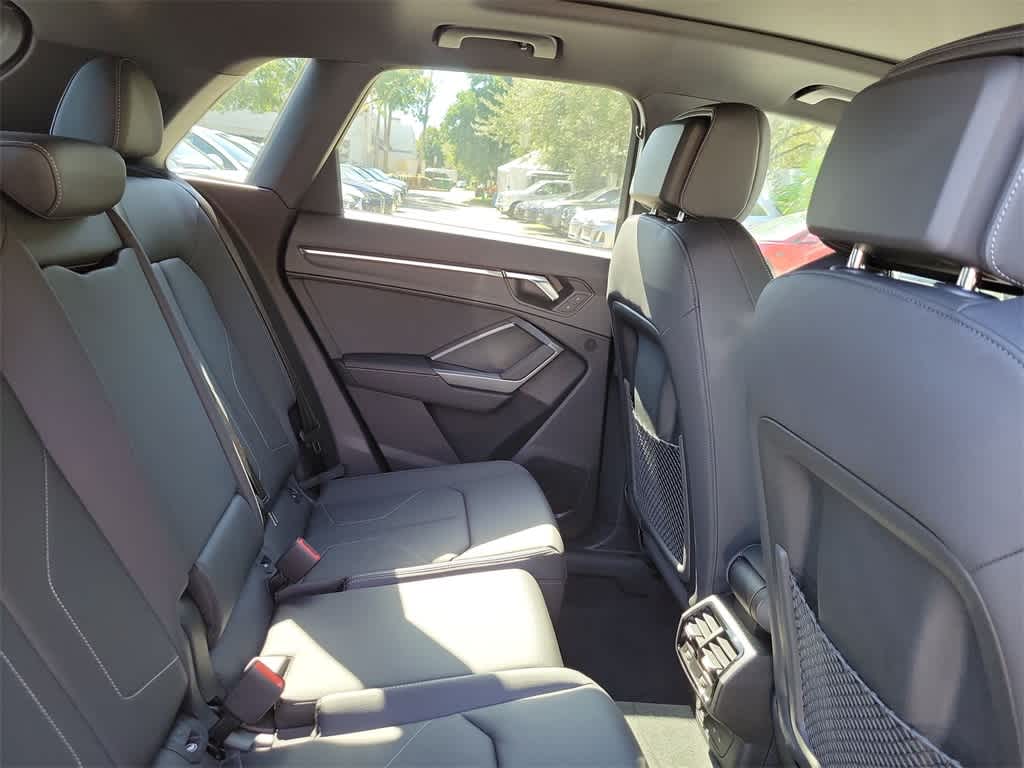 Thumbnail: 2025 Audi Q3 - 13