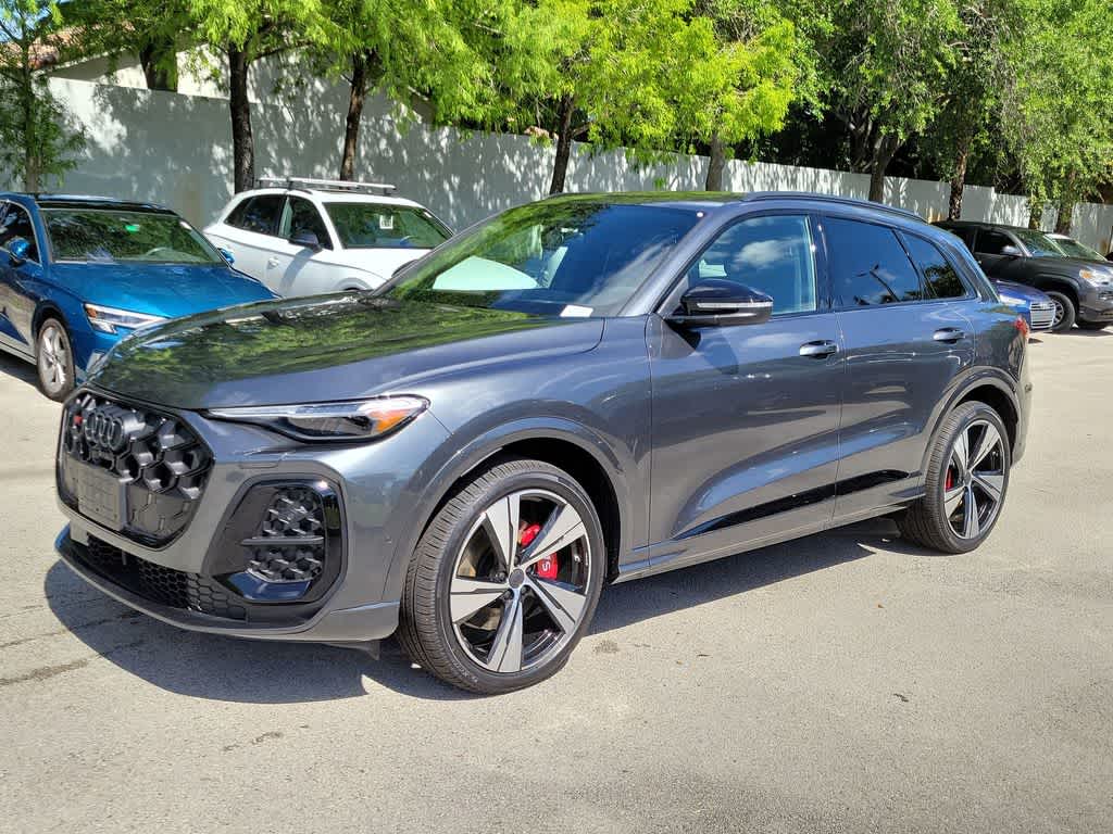 Thumbnail: 2026 Audi SQ5 - 4