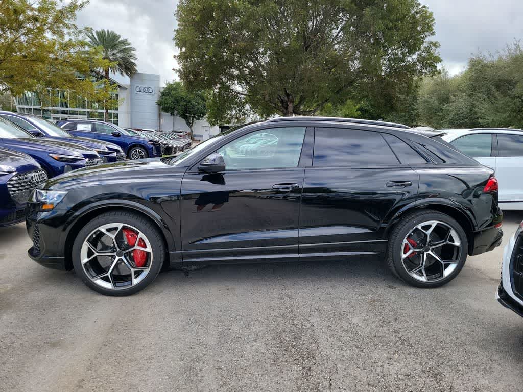 Thumbnail: 2026 Audi RS Q8 - 5