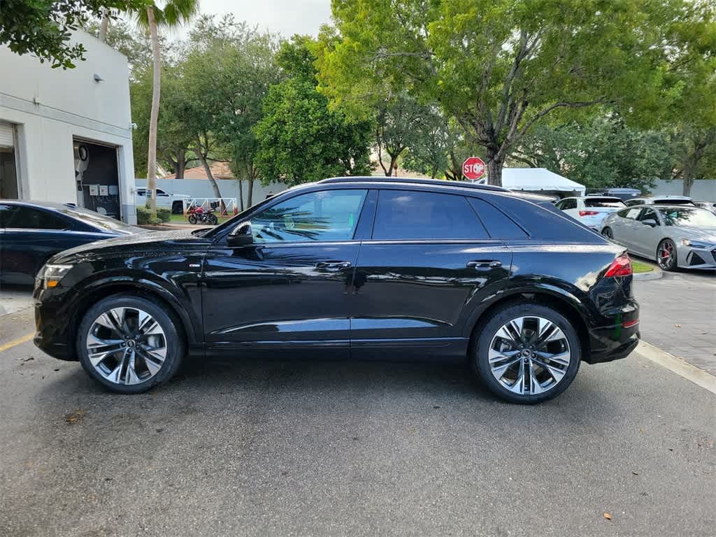 Thumbnail: 2026 Audi Q8 - 5