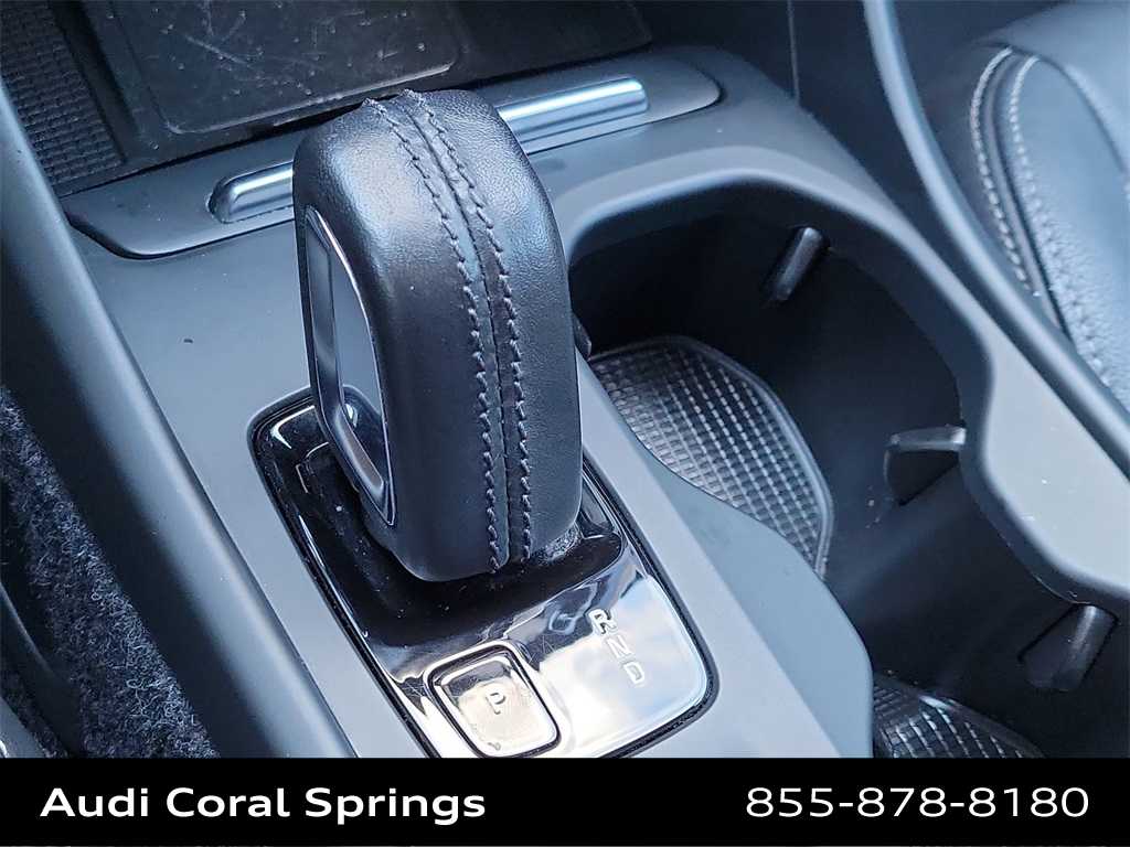 Thumbnail: 2020 Volvo XC40 - 17