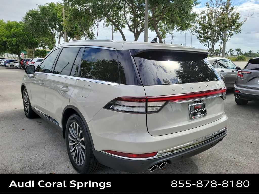 Thumbnail: 2023 Lincoln Aviator - 12