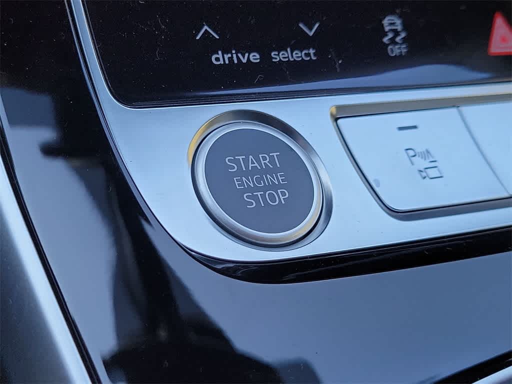 Thumbnail: 2026 Audi Q8 - 19