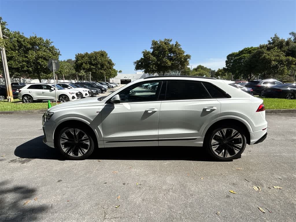 Thumbnail: 2025 Audi Q8 - 17