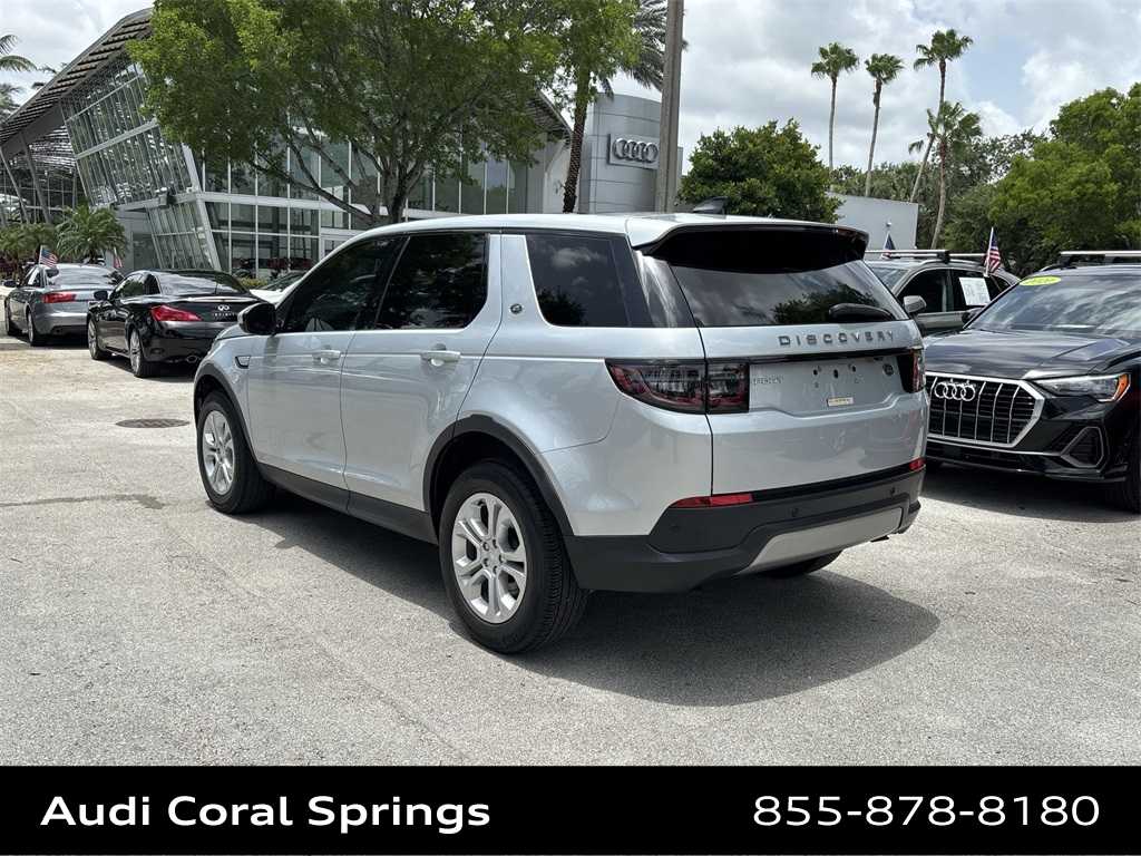 Thumbnail: 2022 Land Rover Discovery Sport - 18