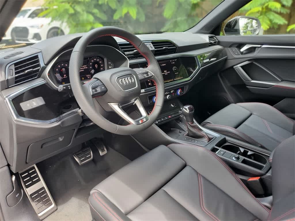 Thumbnail: 2025 Audi Q3 - 10