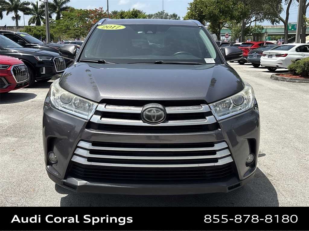 Thumbnail: 2017 Toyota Highlander - 20