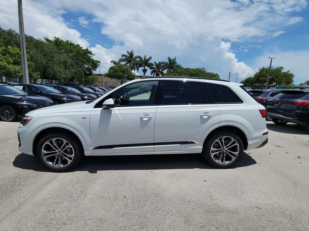 Thumbnail: 2026 Audi Q7 - 3