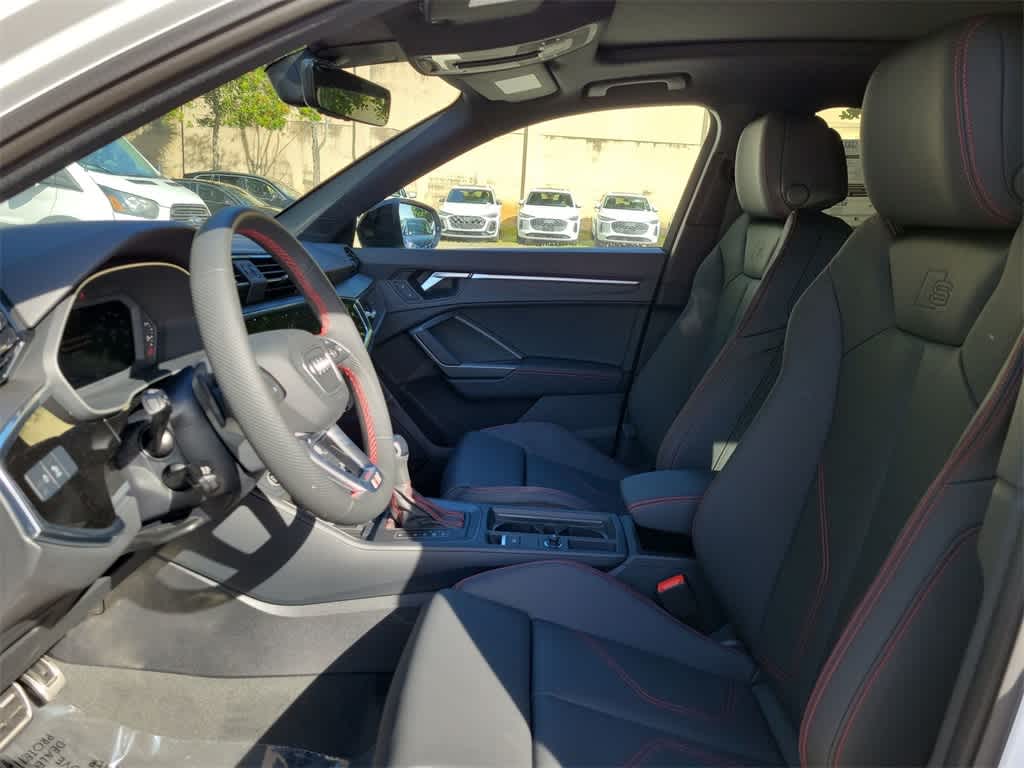 Thumbnail: 2025 Audi Q3 - 10