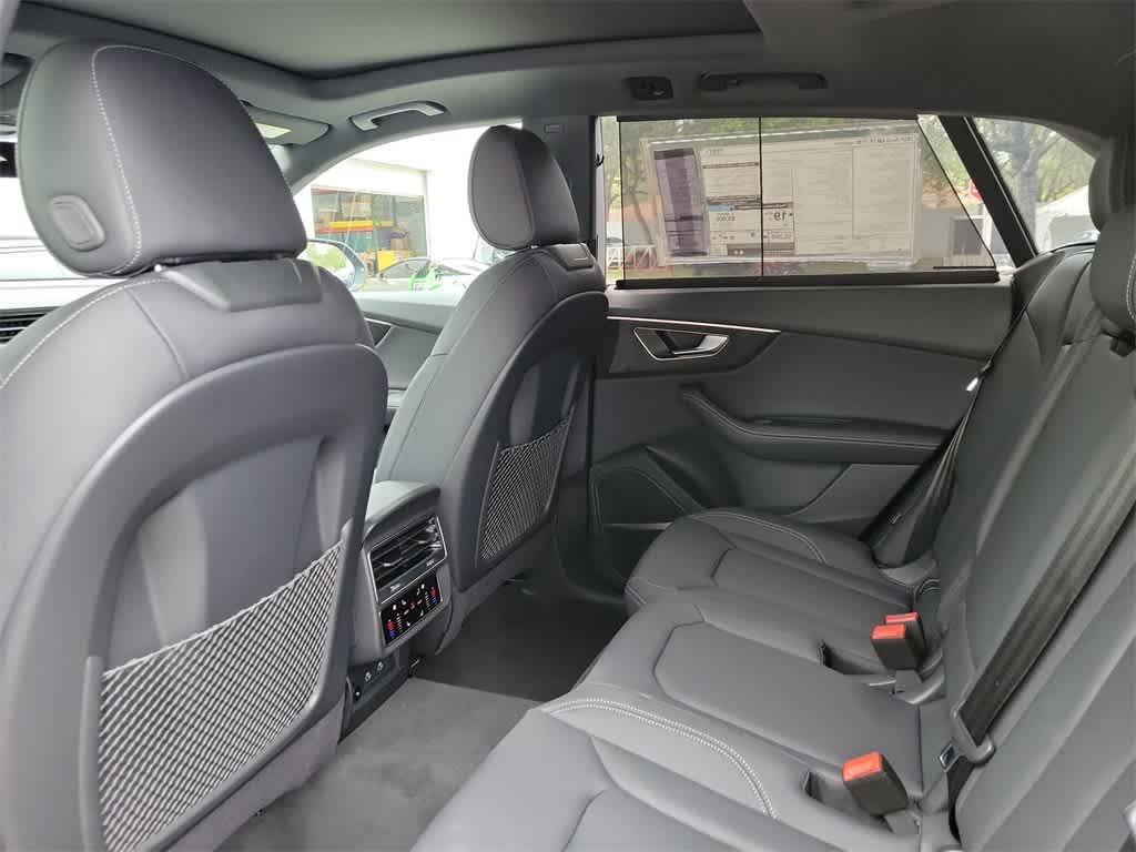 Thumbnail: 2026 Audi Q8 - 12