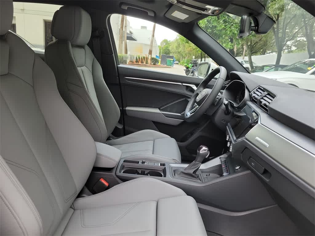 Thumbnail: 2025 Audi Q3 - 14