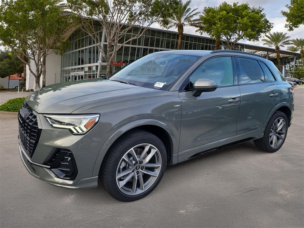 Thumbnail: 2025 Audi Q3 - 1