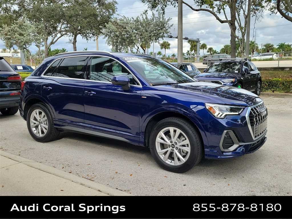 Thumbnail: 2025 Audi Q3 - 2