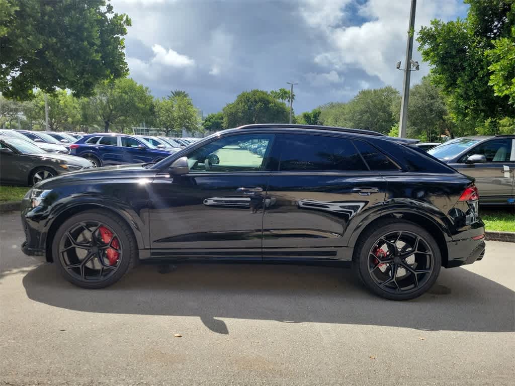 Thumbnail: 2026 Audi RS Q8 - 3