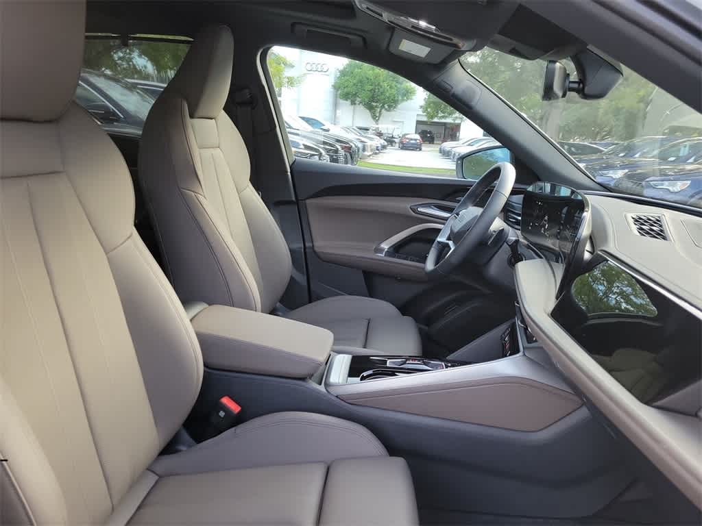 Thumbnail: 2025 Audi Q5 - 14