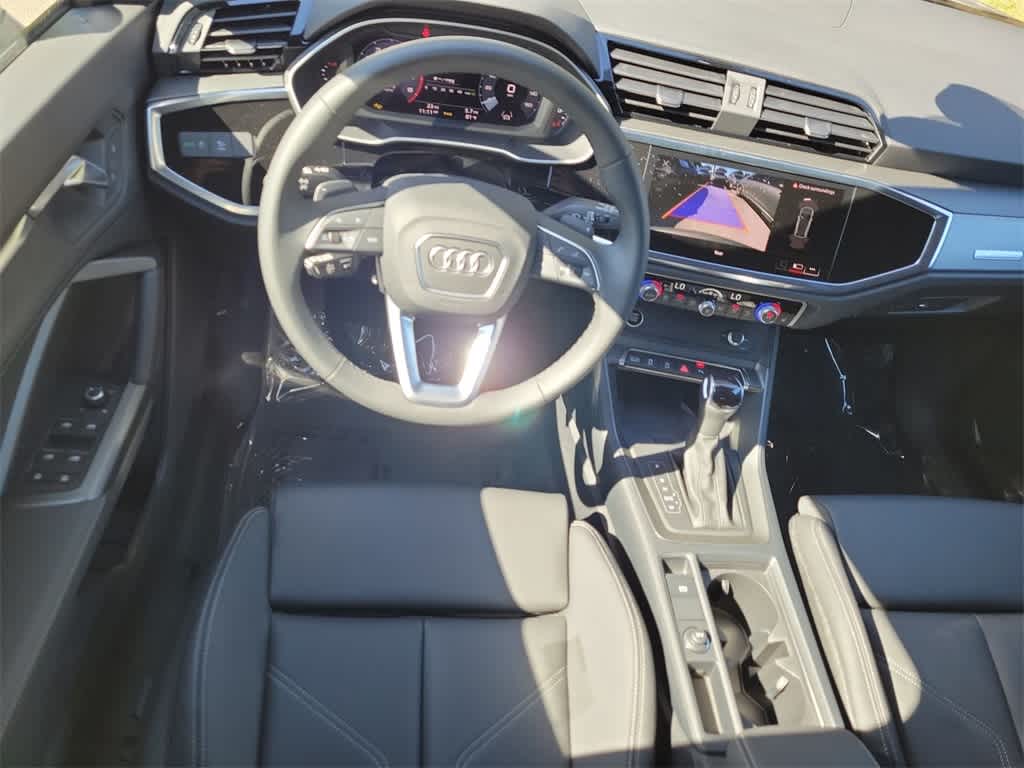 Thumbnail: 2025 Audi Q3 - 10