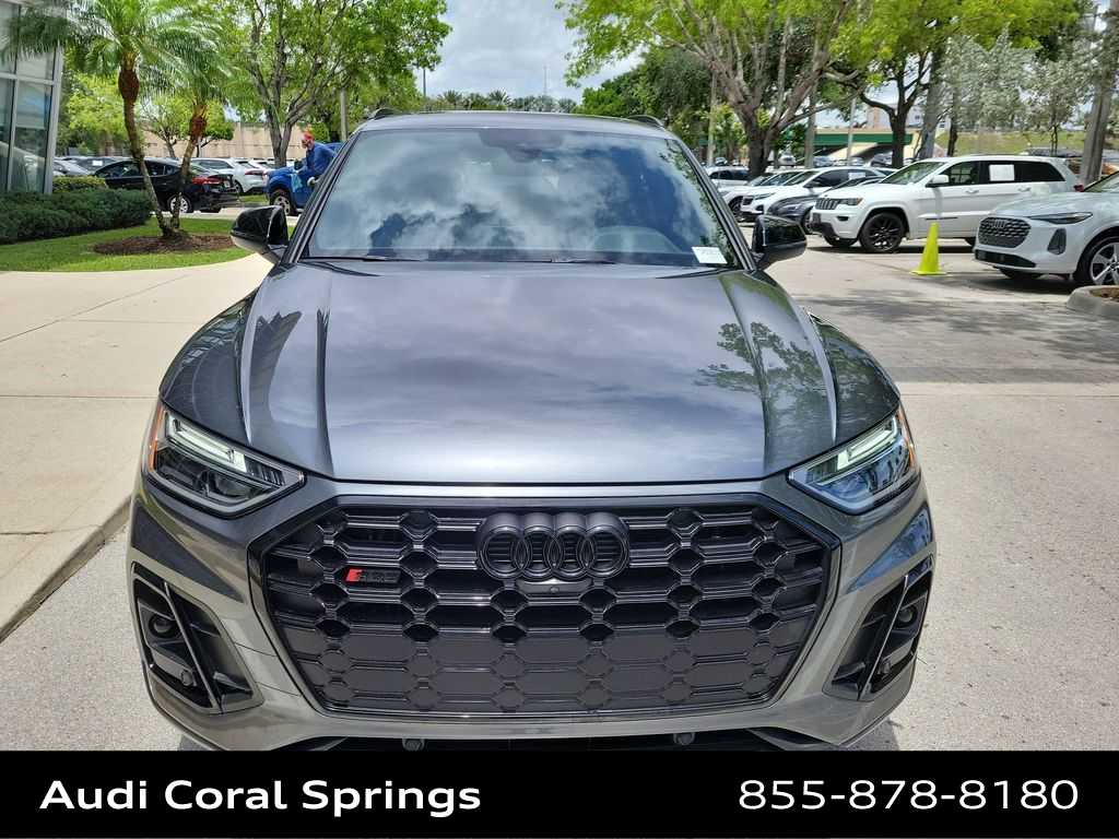 Thumbnail: 2024 Audi SQ5 - 14