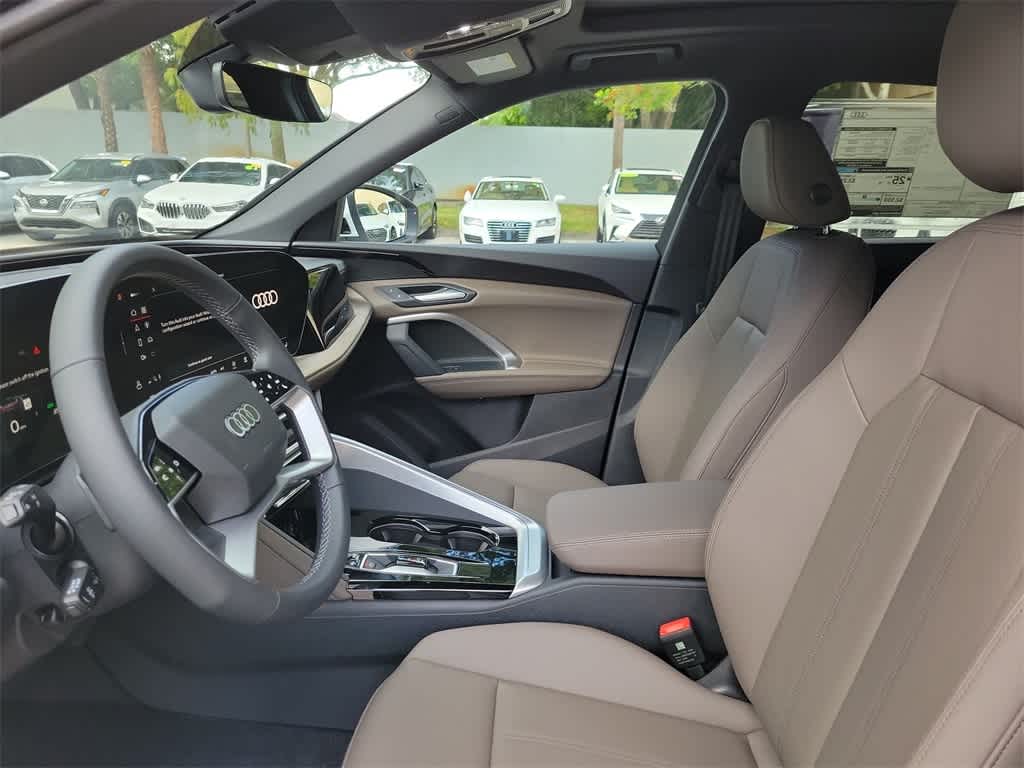 Thumbnail: 2025 Audi Q5 - 11