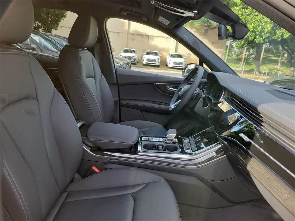 Thumbnail: 2026 Audi Q7 - 14