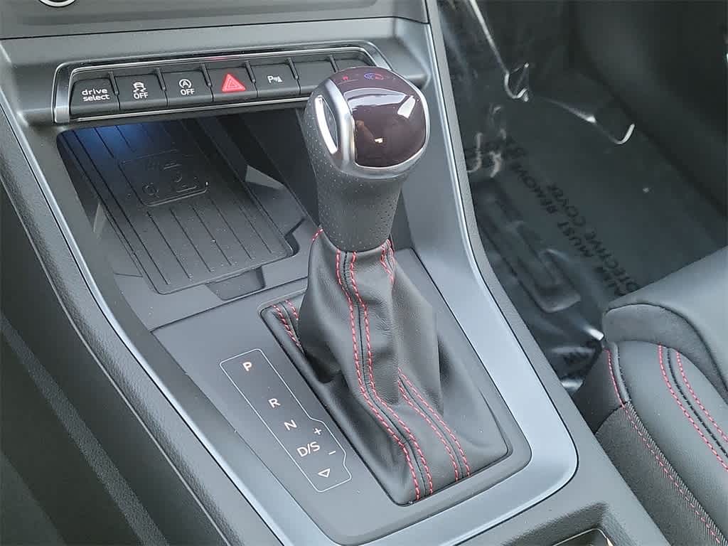 Thumbnail: 2025 Audi Q3 - 25