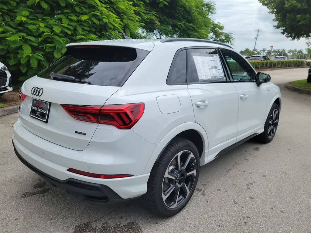 Thumbnail: 2025 Audi Q3 - 8