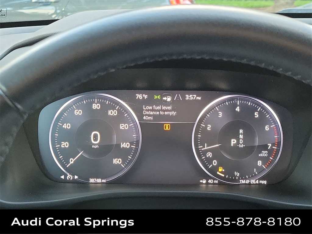 Thumbnail: 2020 Volvo XC40 - 18