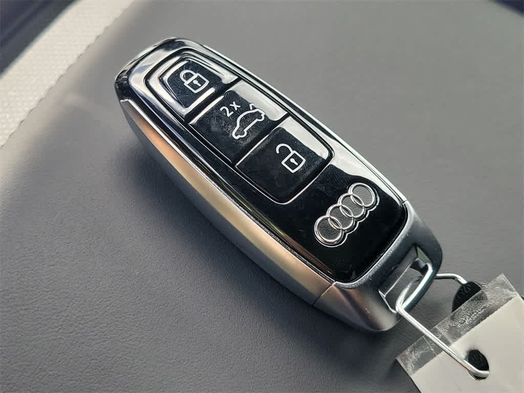 Thumbnail: 2025 Audi RS Q8 - 20