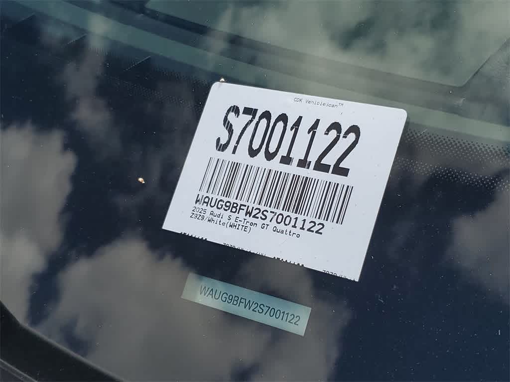 2025 Audi e-tron GT Premium Plus 29