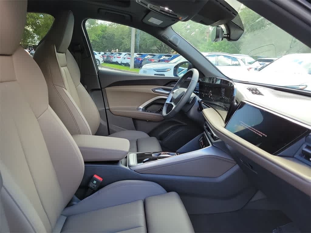 Thumbnail: 2025 Audi Q5 - 14