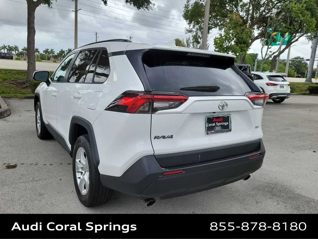 Thumbnail: 2021 Toyota RAV4 - 12
