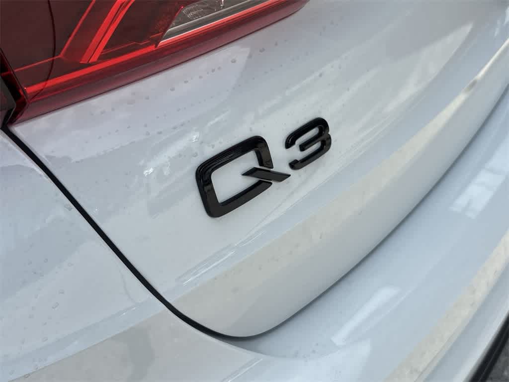 Thumbnail: 2025 Audi Q3 - 21