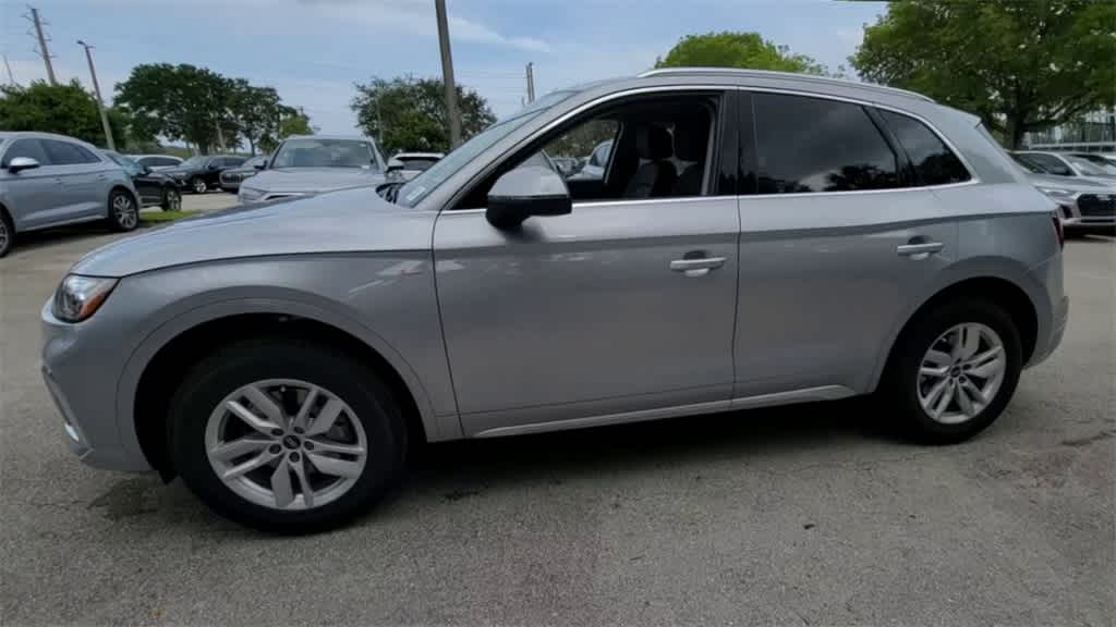 Thumbnail: 2023 Audi Q5 - 6