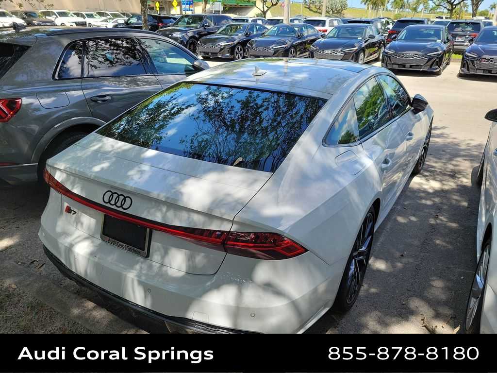 Thumbnail: 2022 Audi S7 - 18