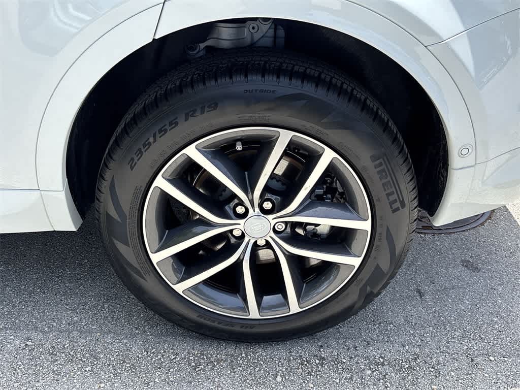2024 Land Rover Discovery Sport S 22