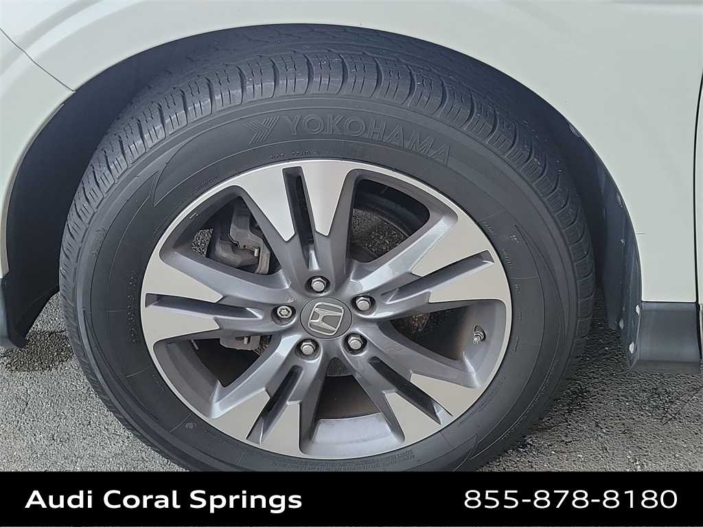 Thumbnail: 2015 Honda Crosstour - 23