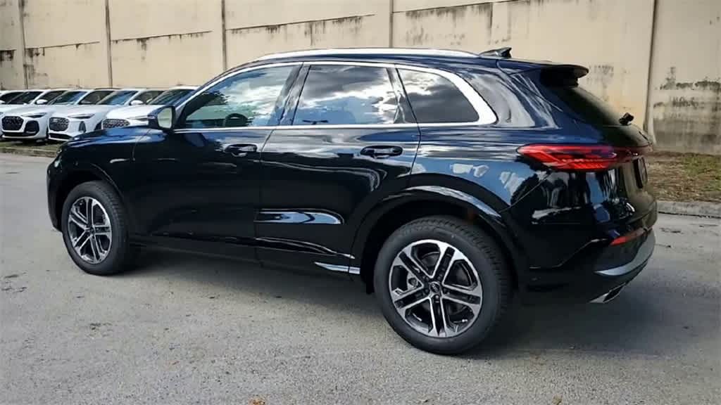 Thumbnail: 2025 Audi Q5 - 6