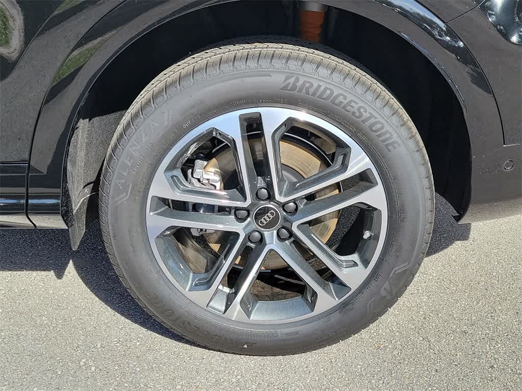 Thumbnail: 2025 Audi Q5 - 16