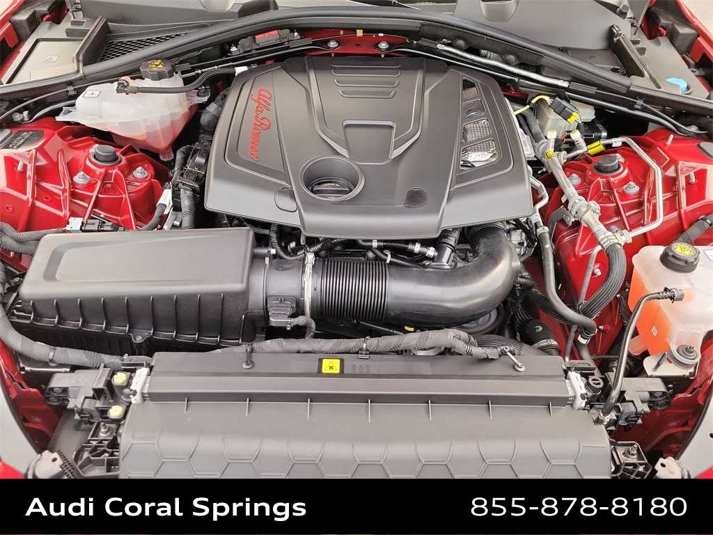 Thumbnail: 2022 Alfa Romeo Giulia - 9