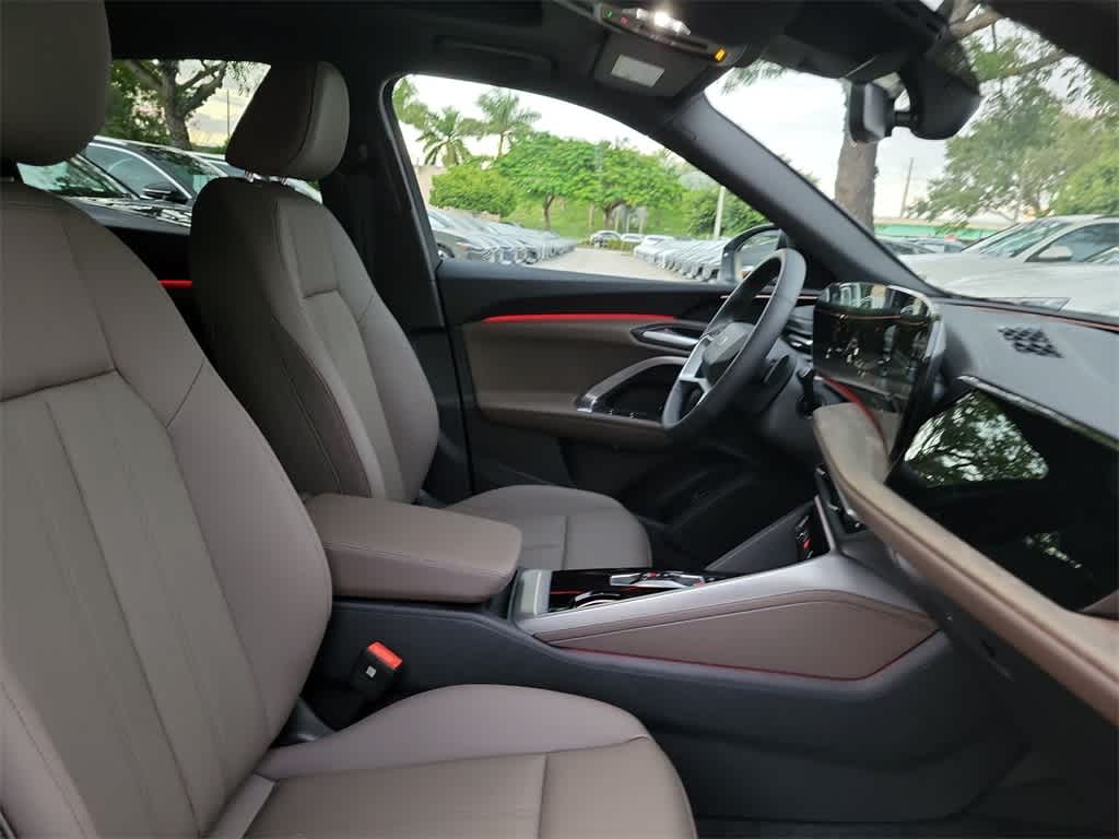 Thumbnail: 2025 Audi Q5 - 14