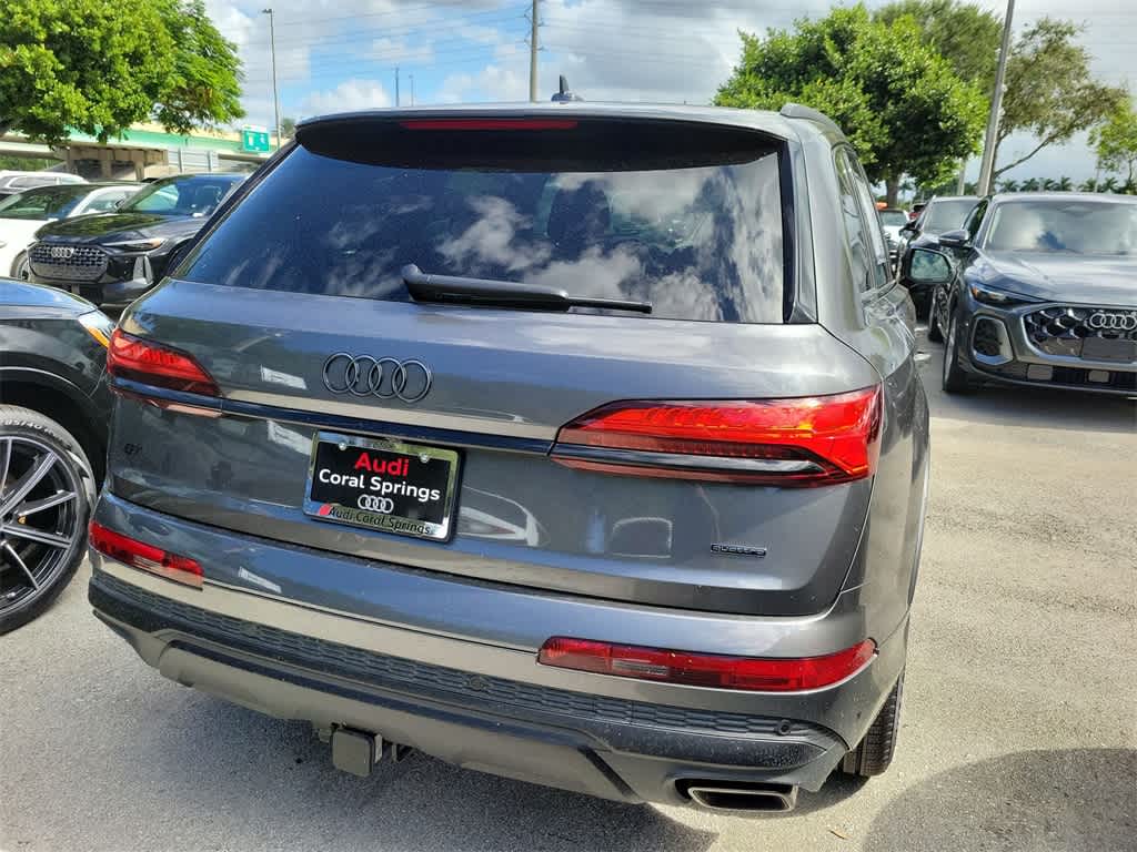 Thumbnail: 2026 Audi Q7 - 4