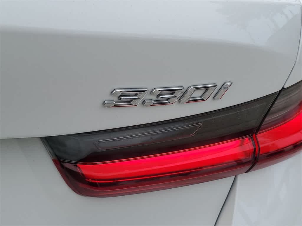 2025 BMW 3 Series 330i 15