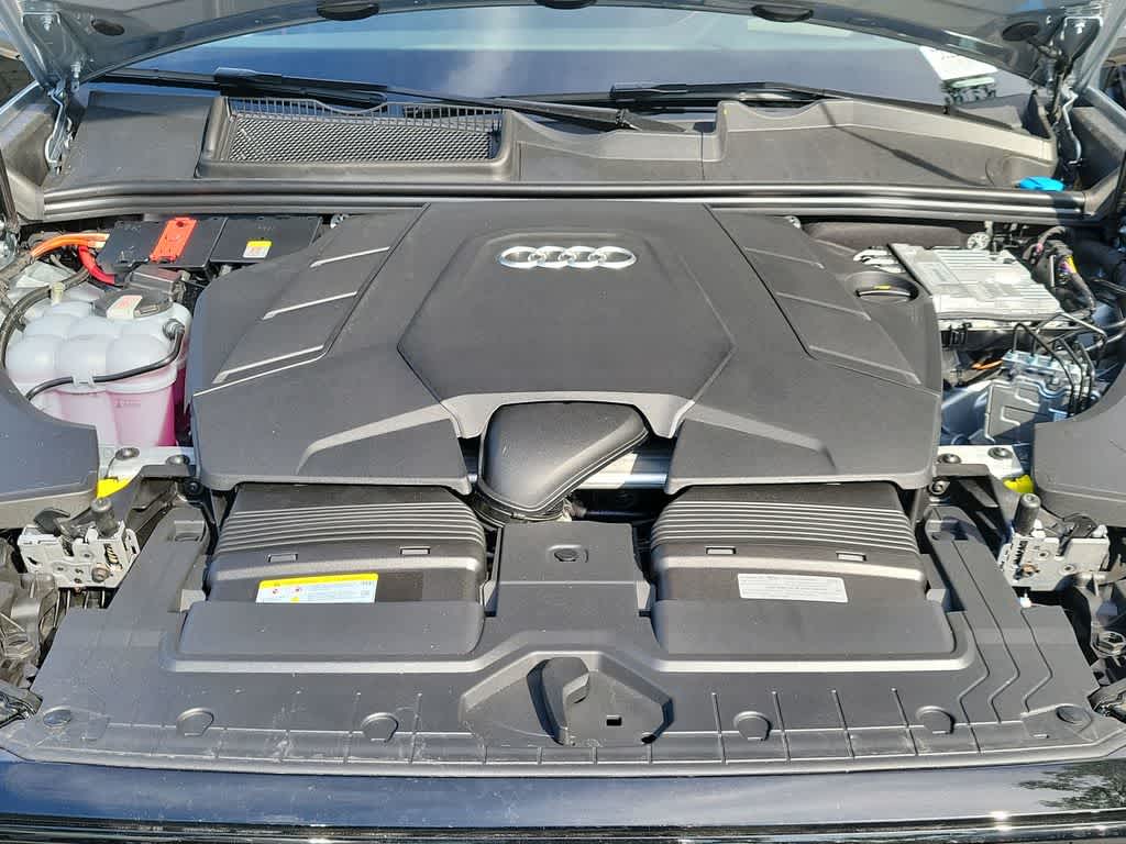 Thumbnail: 2026 Audi Q8 - 9