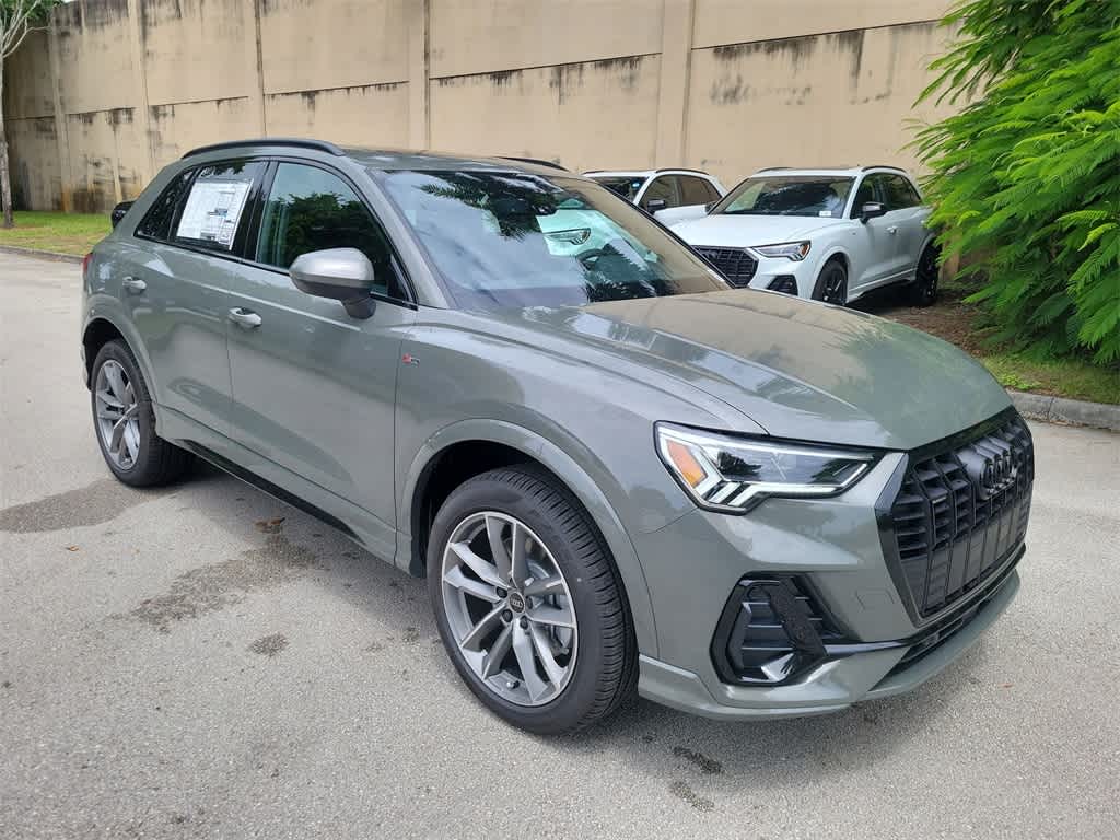 Thumbnail: 2025 Audi Q3 - 2