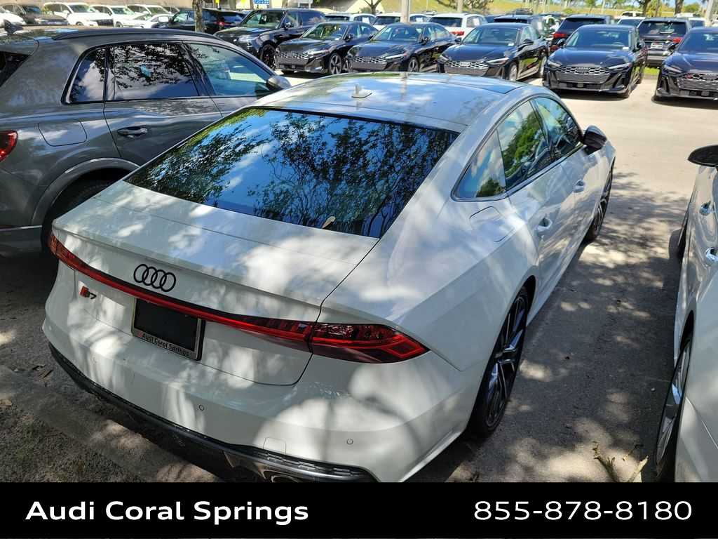 Thumbnail: 2022 Audi S7 - 17