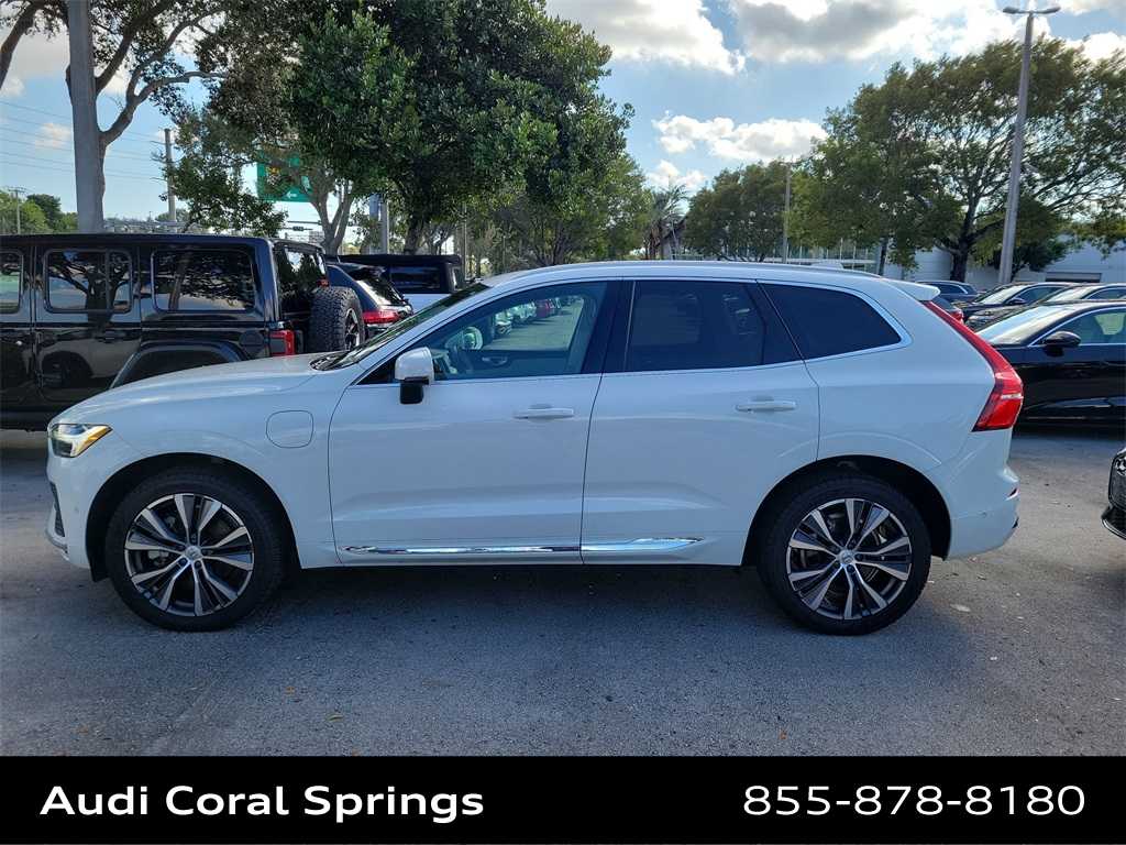 Thumbnail: 2022 Volvo XC60 - 11