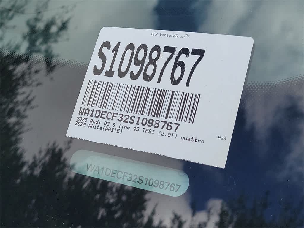 Thumbnail: 2025 Audi Q3 - 21