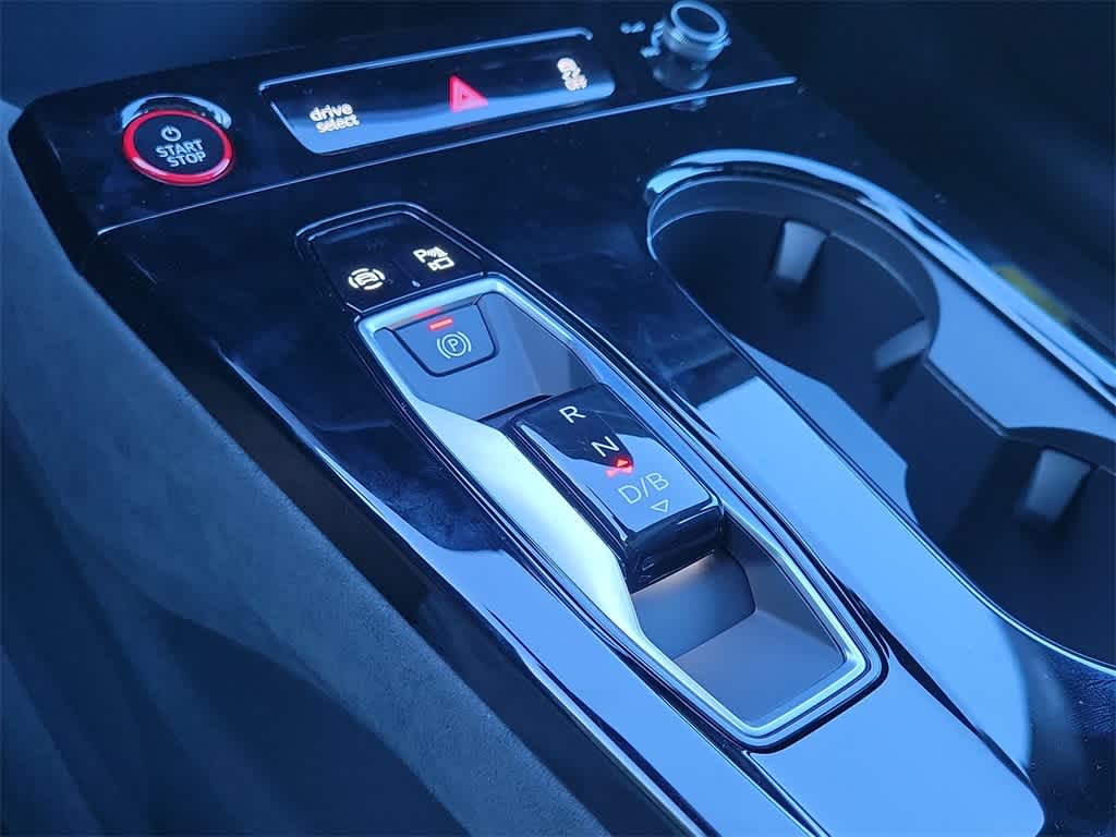 Thumbnail: 2025 Audi e-tron S - 25