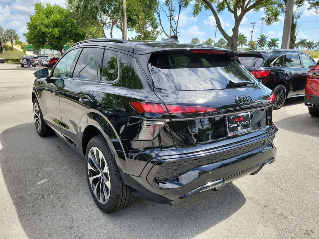 Thumbnail: 2026 Audi Q3 - 6