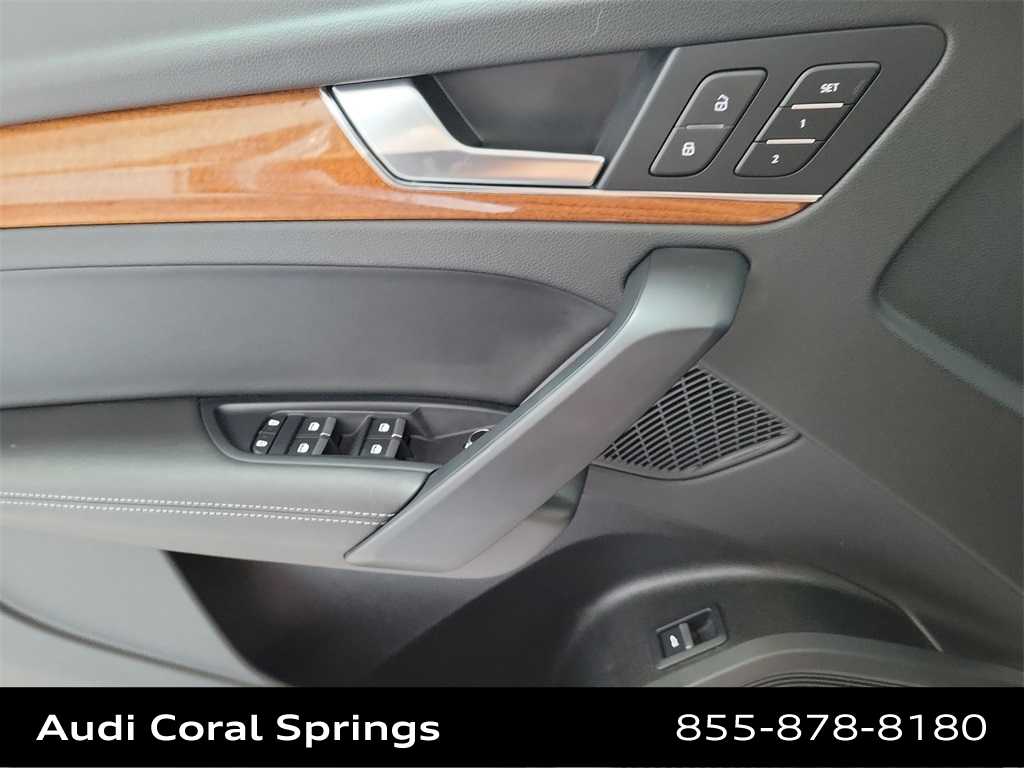 Thumbnail: 2023 Audi Q5 - 19