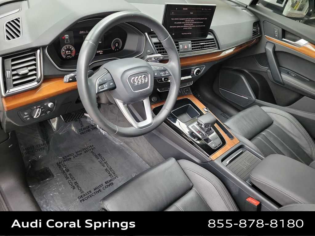 Thumbnail: 2023 Audi Q5 - 10